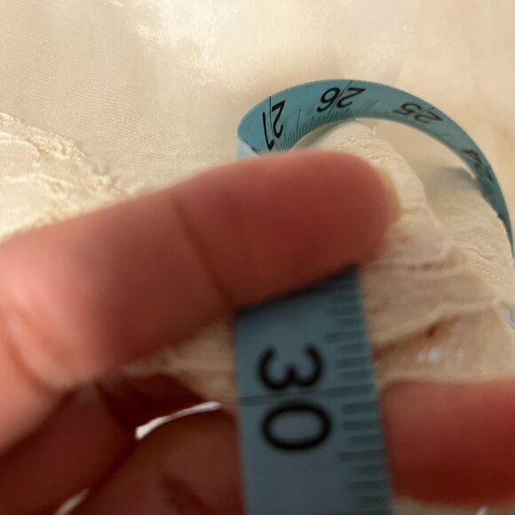 Vintage Silky Cream Slip with Lace from the 1950s - Picture 7 of 8